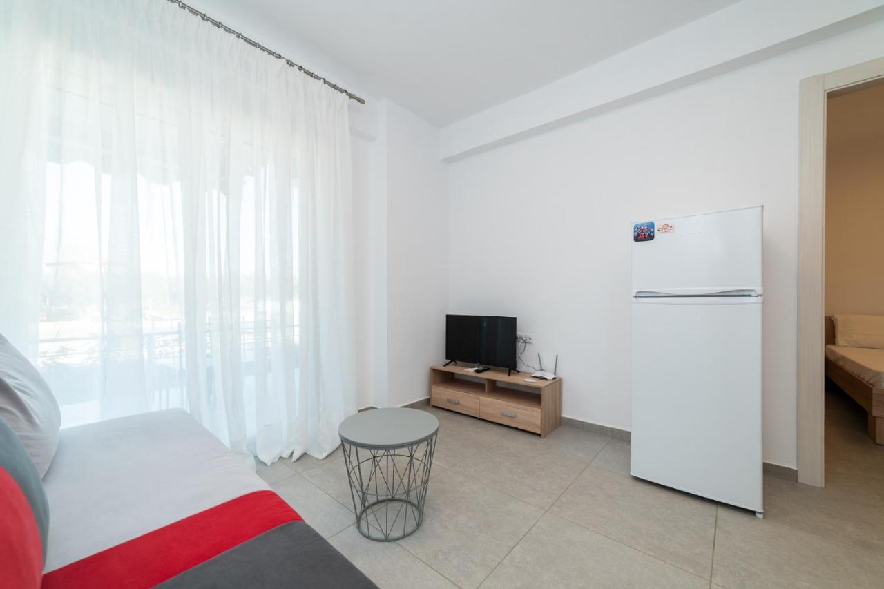 Danai Residential Complex Ofrínion Dış mekan fotoğraf